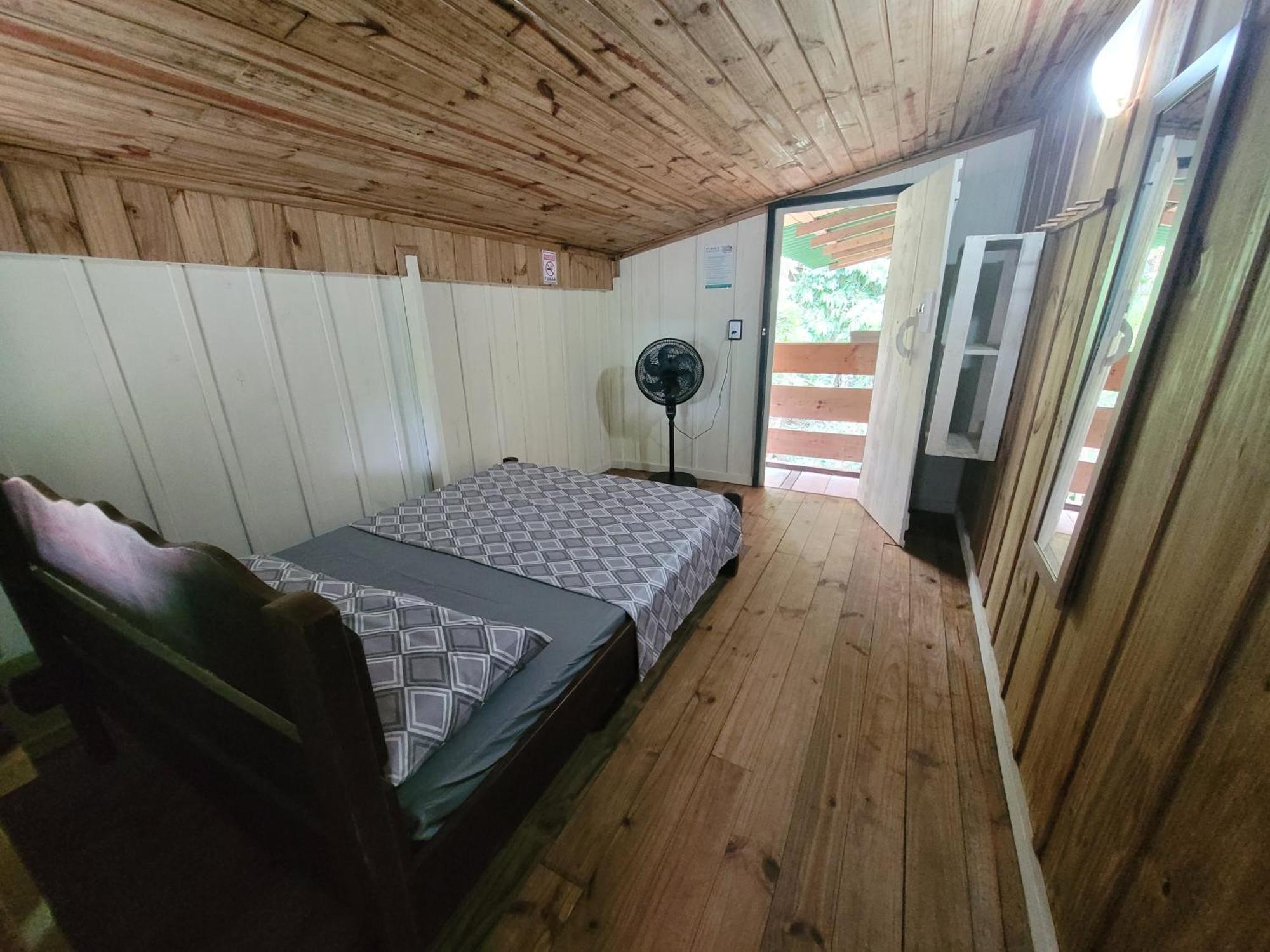 Pousada E Camping Do Clodo Ilha do Mel Exterior foto