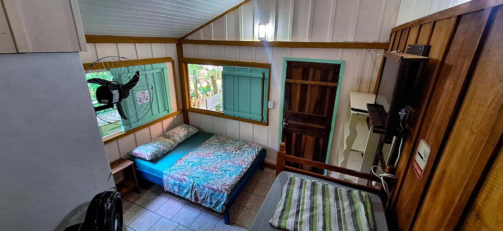 Pousada E Camping Do Clodo Ilha do Mel Exterior foto